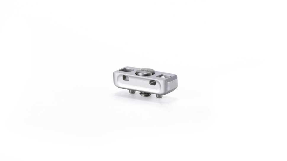 Крепление Tilta Khronos Universal Accessory Mounting Adapter 1/4" Белое