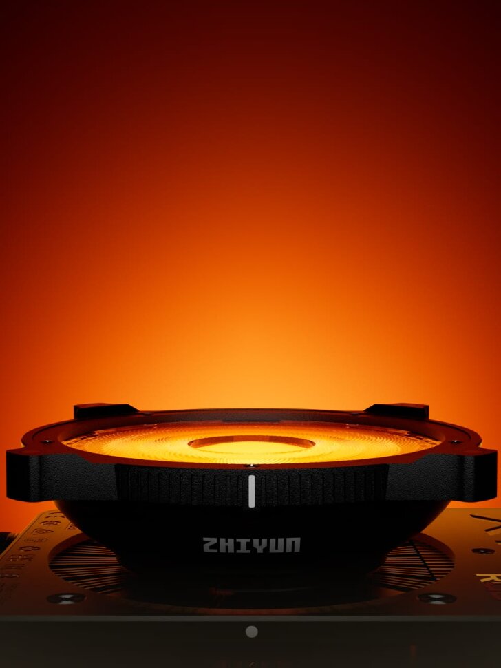 Осветитель Zhiyun MOLUS X100 RGB