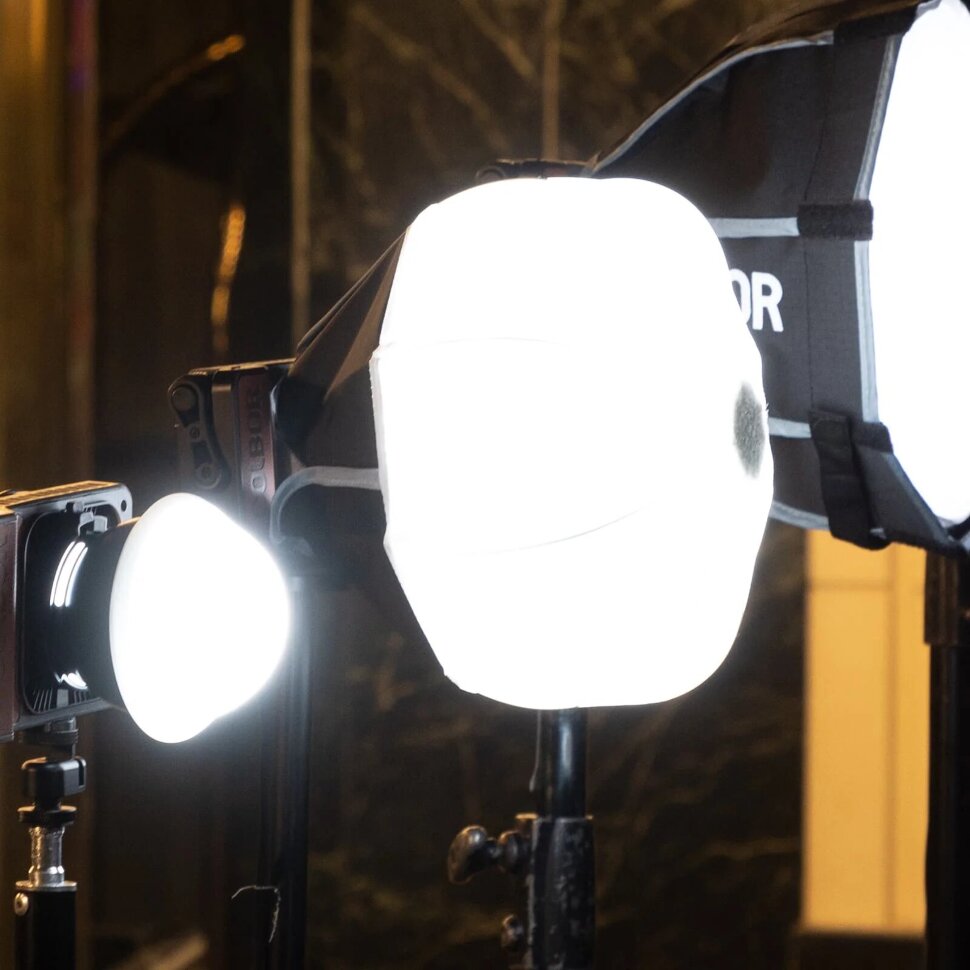 Софтбокс Colbor Lantern CS25