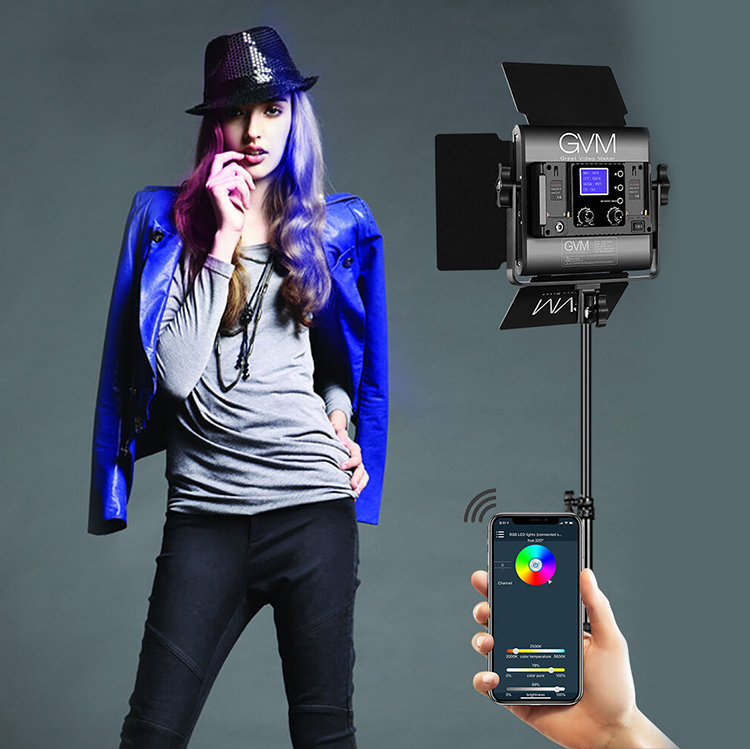 Комплект осветителей GVM 800D-RGB (3шт + софтбоксы)