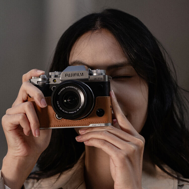 Чехол PGYTECH Leather для Fujifilm X-M5 Коричневый