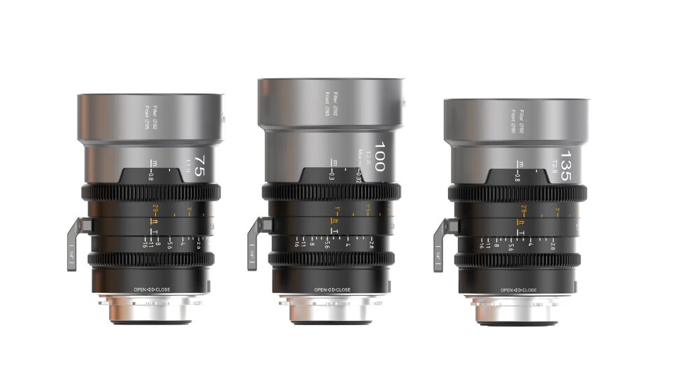 Объектив Sirui IronStar 135mm T2.8 Anamorphic Cine 1.5X Neutral Flare EF/PL-mount