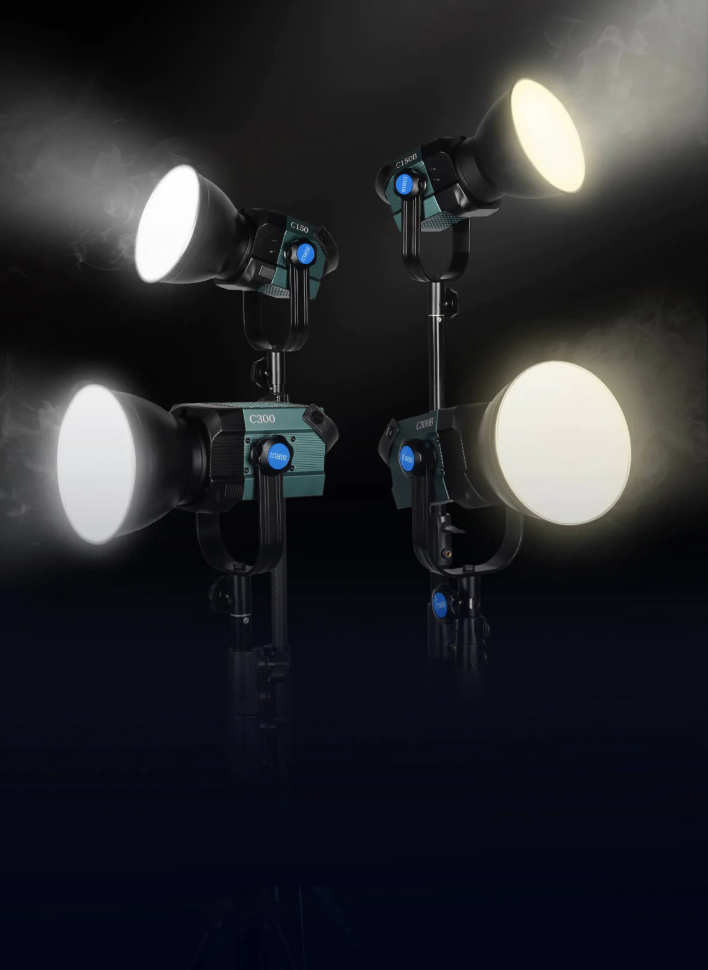 Осветитель Sirui Blaze C300